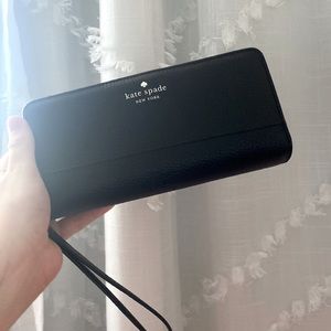 Black Kate Spade wallet